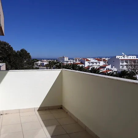 Av. Das Comunidades Portuguesas Apartment